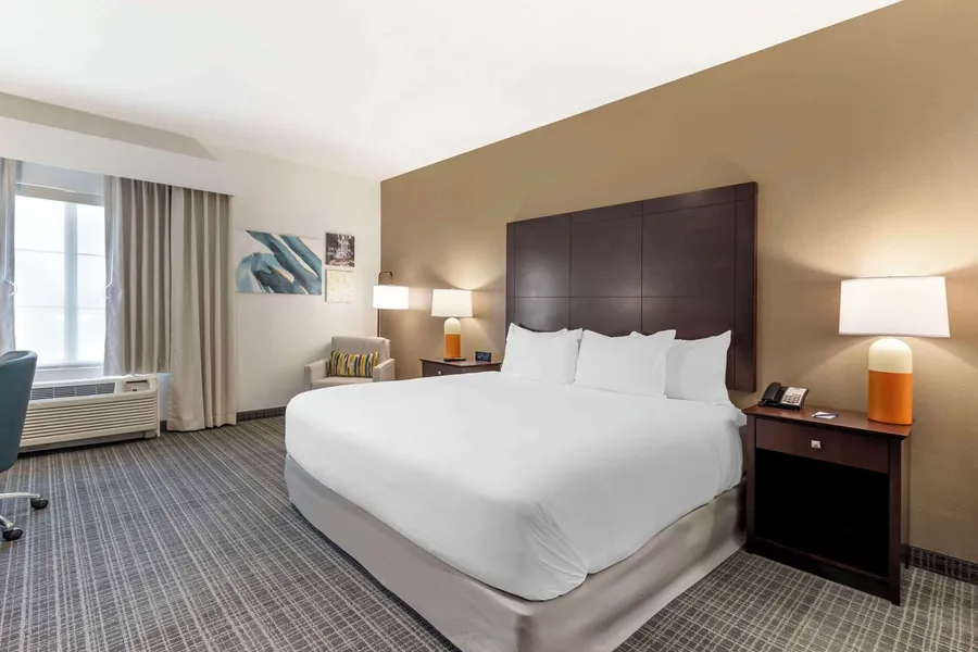 Comfort Inn & Suites Verona at Turning Stone Resort Casino hotel detail image 6