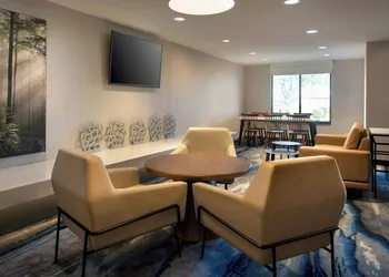 Fairfield Inn & Suites by Marriott Rome hotel thumbnail 4