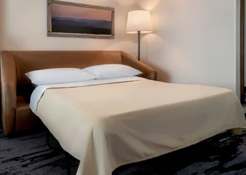 Fairfield Inn & Suites by Marriott Rome hotel thumbnail 7