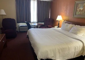 Ramada by Wyndham Rome / Verona hotel thumbnail 8