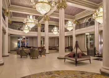 DoubleTree by Hilton Utica hotel thumbnail 5