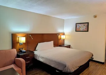 Travelodge by Wyndham Forsyth hotel thumbnail 6