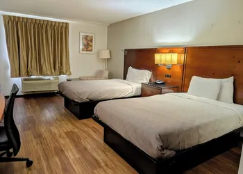 Travelodge by Wyndham Forsyth hotel thumbnail 7