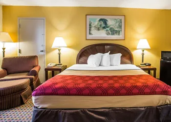 Rodeway Inn & Suites Carrollton hotel thumbnail 6