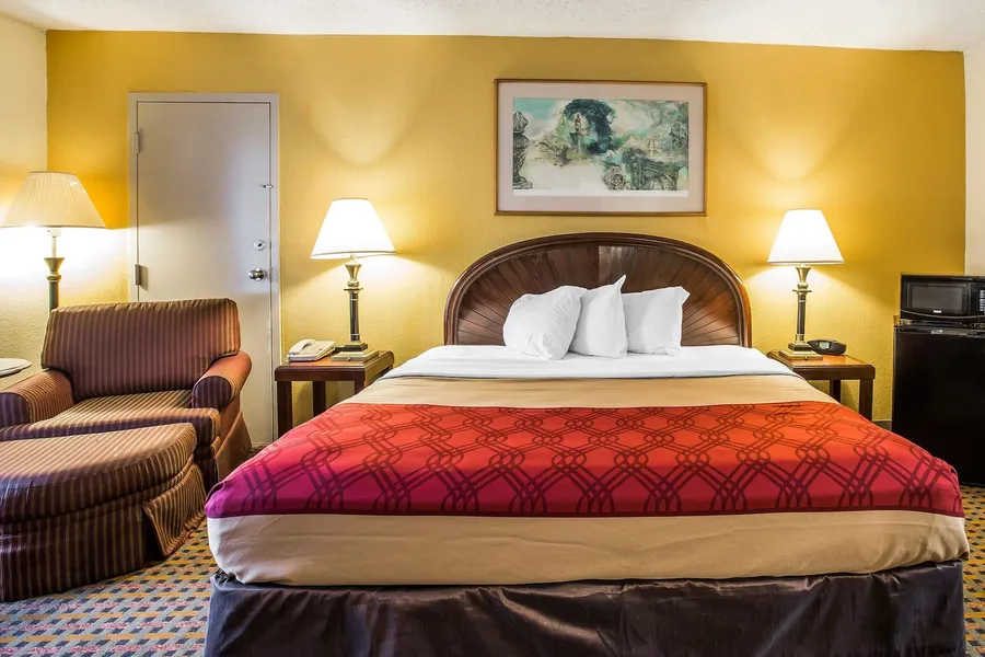 Rodeway Inn & Suites Carrollton hotel detail image 6