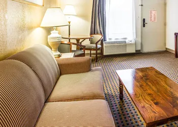 Rodeway Inn & Suites Carrollton hotel thumbnail 8