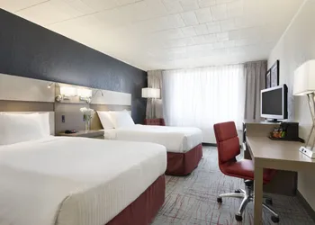 Ramada by Wyndham Beaver Falls hotel thumbnail 3
