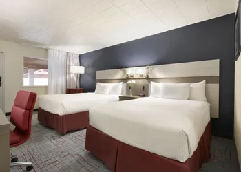 Ramada by Wyndham Beaver Falls hotel thumbnail 6