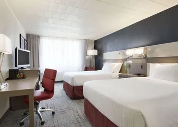 Ramada by Wyndham Beaver Falls hotel thumbnail 7