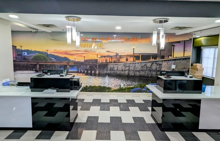 La Quinta Inn & Suites by Wyndham Prattville hotel detail image 2
