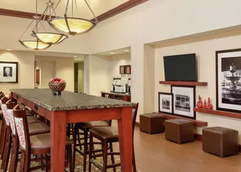 Hampton Inn & Suites Prattville hotel thumbnail 2