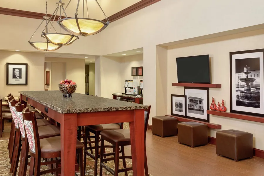 Hampton Inn & Suites Prattville hotel detail image 2