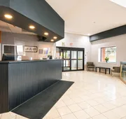 Comfort Hotel & Suites hotel detail image 5
