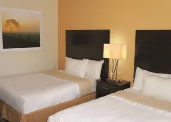 La Quinta Inn by Wyndham Lincoln, Nebraska hotel thumbnail 4