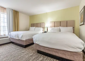 Candlewood Suites Lincoln by IHG hotel thumbnail 6