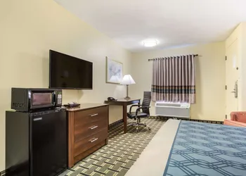 Rodeway Inn Lincoln West - University Area hotel thumbnail 8
