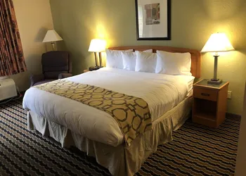 Baymont by Wyndham Fort Wayne hotel thumbnail 4