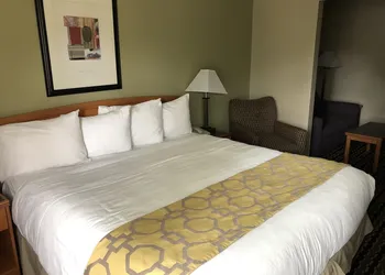 Baymont by Wyndham Fort Wayne hotel thumbnail 5