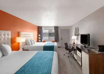 Howard Johnson by Wyndham Modesto Ceres hotel thumbnail 5