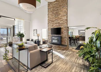 Best Western Luxbury Inn Fort Wayne hotel thumbnail 2