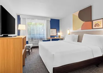 Spark by Hilton Modesto hotel thumbnail 5