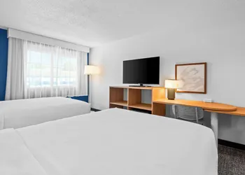 Spark by Hilton Modesto hotel thumbnail 6