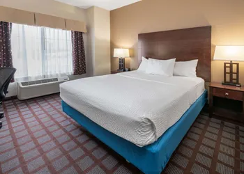 La Quinta Inn & Suites by Wyndham Bozeman hotel thumbnail 6