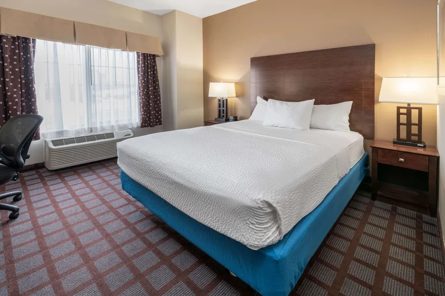 La Quinta Inn & Suites by Wyndham Bozeman hotel detail image 6