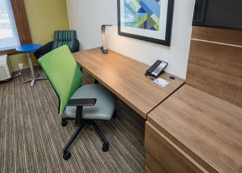 Holiday Inn Express and Suites Modesto by IHG hotel thumbnail 7