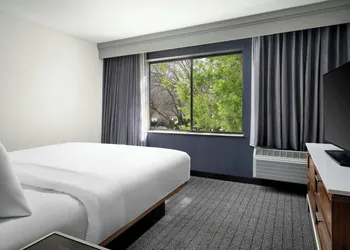 Courtyard by Marriott Stockton hotel thumbnail 4