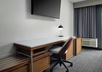 Courtyard by Marriott Stockton hotel thumbnail 6