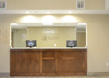 MainStay Suites Dubuque at Hwy 20 hotel thumbnail 3