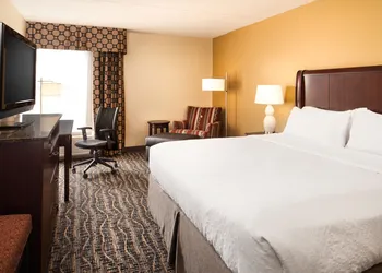 Holiday Inn Dubuque/Galena by IHG hotel thumbnail 3