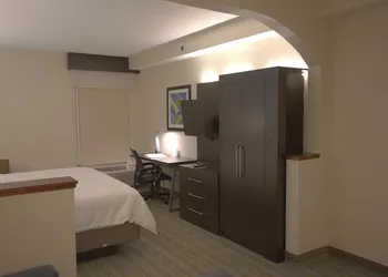 Holiday Inn Express Anderson by IHG hotel thumbnail 8