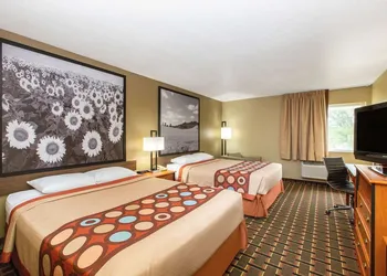 Super 8 by Wyndham Ottawa hotel thumbnail 4