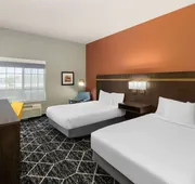La Quinta Inn & Suites by Wyndham Olathe hotel detail image 3