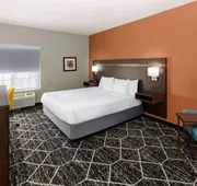 La Quinta Inn & Suites by Wyndham Olathe hotel detail image 5