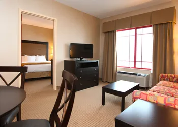 Holiday Inn Express Hotel & Suites Olathe North by IHG hotel thumbnail 8