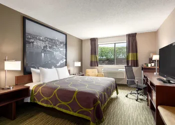 Super 8 by Wyndham Hanover hotel thumbnail 8