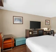 Comfort Inn & Suites Pottstown Eastern Gateway hotel detail image 7