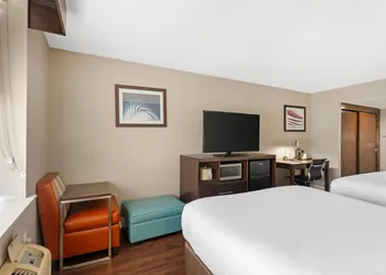 Comfort Inn & Suites Pottstown Eastern Gateway hotel thumbnail 7