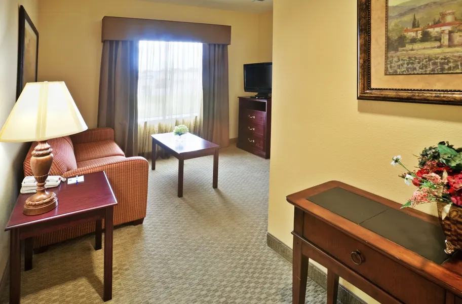 Holiday Inn Express & Suites Texarkana by IHG hotel detail image 2