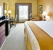 Holiday Inn Express & Suites Texarkana by IHG hotel detail image 5