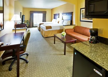 Holiday Inn Express & Suites Texarkana by IHG hotel thumbnail 8
