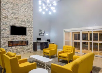 La Quinta Inn & Suites by Wyndham Sebring hotel thumbnail 3