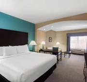 La Quinta Inn & Suites by Wyndham Sebring hotel detail image 5