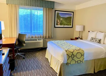 Baymont by Wyndham Texarkana hotel thumbnail 4