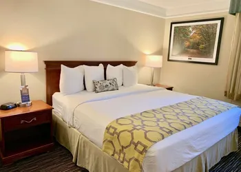 Baymont by Wyndham Texarkana hotel thumbnail 7