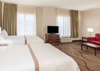 Hawthorn Extended Stay by Wyndham Bloomington hotel thumbnail 5