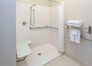 Hawthorn Extended Stay by Wyndham Bloomington hotel thumbnail 7